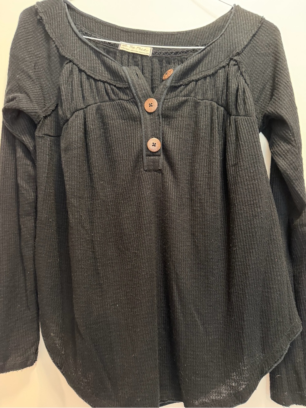 Long-Sleeve Waffle Knit Henley Top - Black